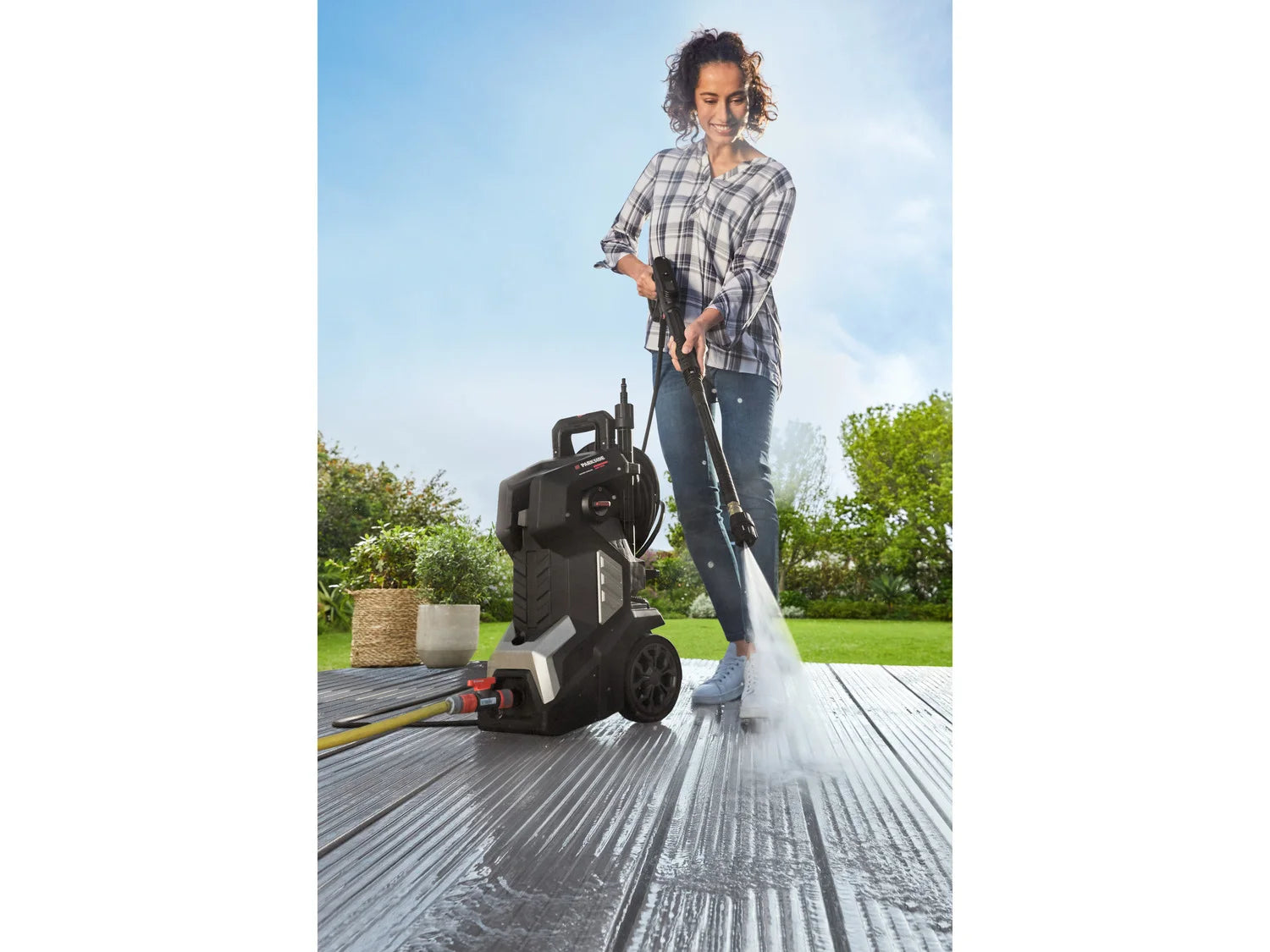 PARKSIDE PERFORMANCE high-pressure cleaner PHDP 180 B2, LC display on the pistol grip, 180 bar