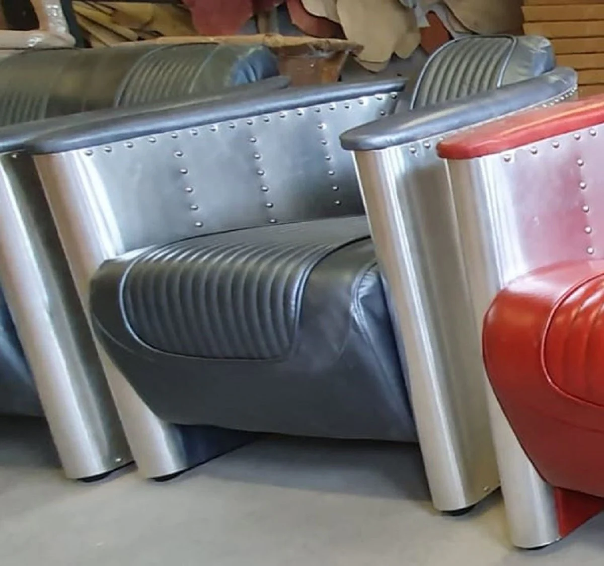 Luxury Art Deco leather armchair gray / silver 69 x 70 x H. 82 cm - aluminum living room armchair with high-quality genuine leather - airplane aviator genuine leather furniture - luxury furniture