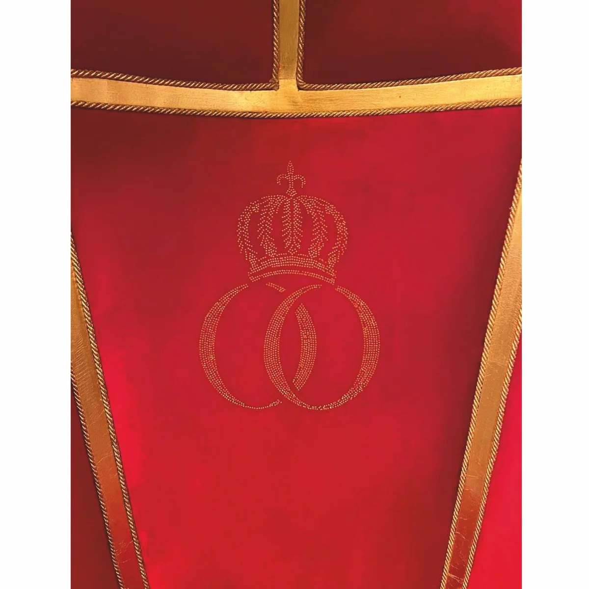 Pompöös by Luxus Barock Ballon Sessel Bordeauxrot / Gold - designed by Harald Glööckler