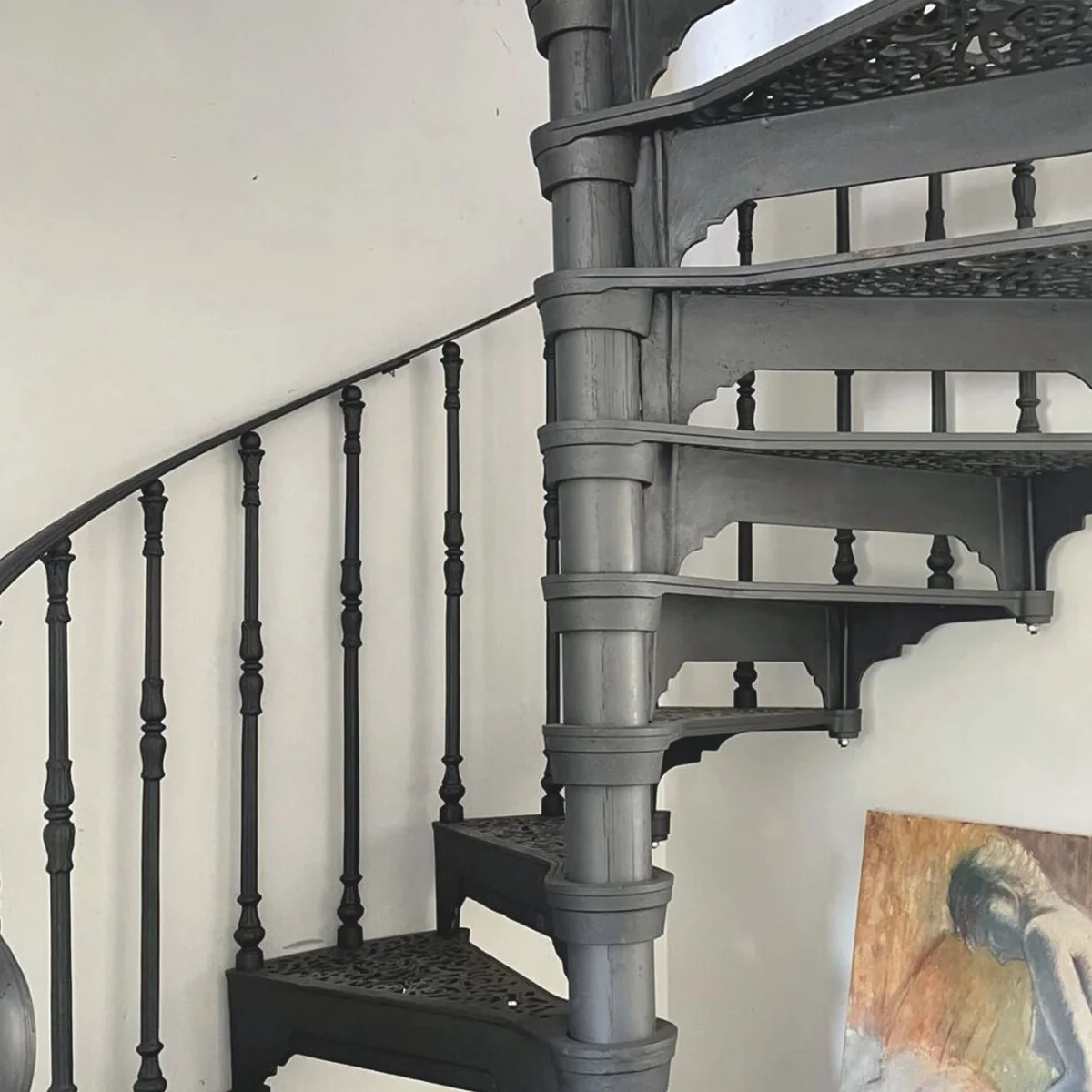 Cast iron spiral staircase with railing left side gray H. 302 cm - Rustic spiral staircase