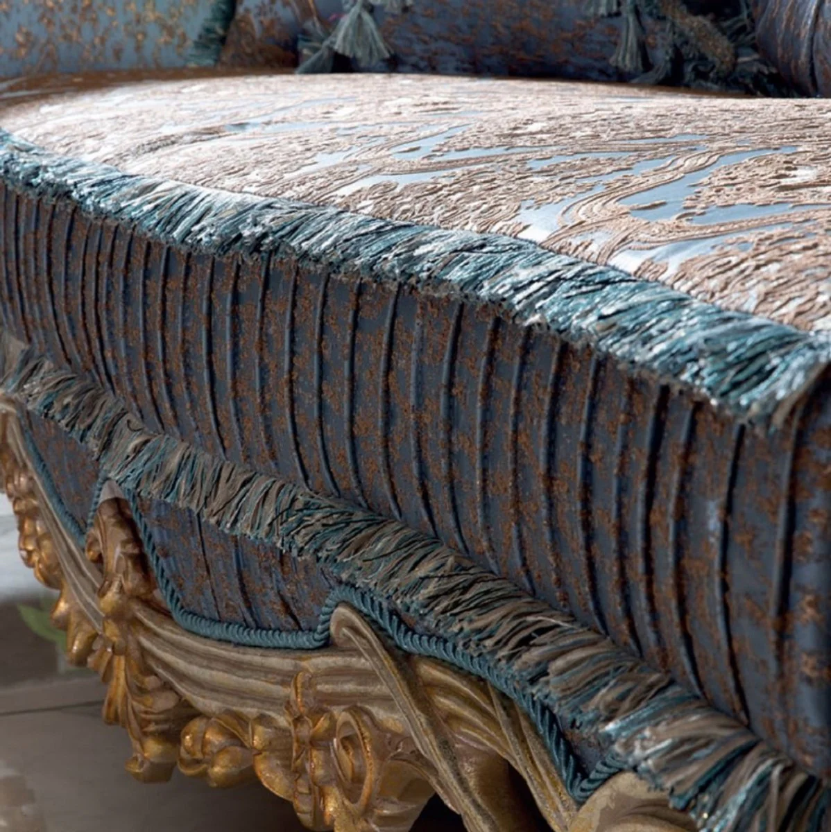 Luxury baroque sofa blue / copper / silver / brown / gold 255 x 100 x H. 128 cm - magnificent living room sofa with an elegant pattern - furniture in the baroque style