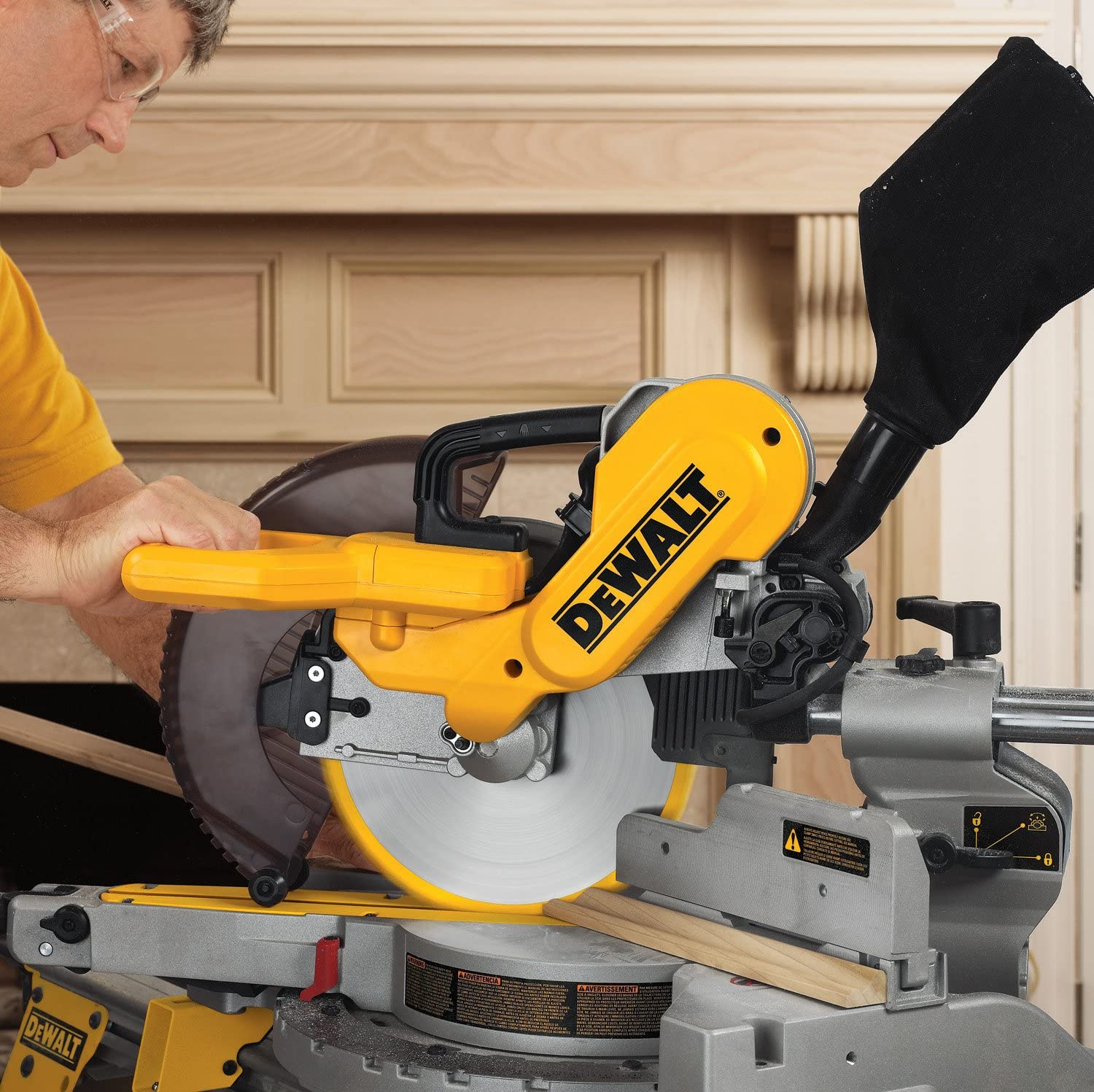 DEWALT 10-INCH SLIDING COMPOUND MITER SAW, DOUBLE BEVEL (DW717)