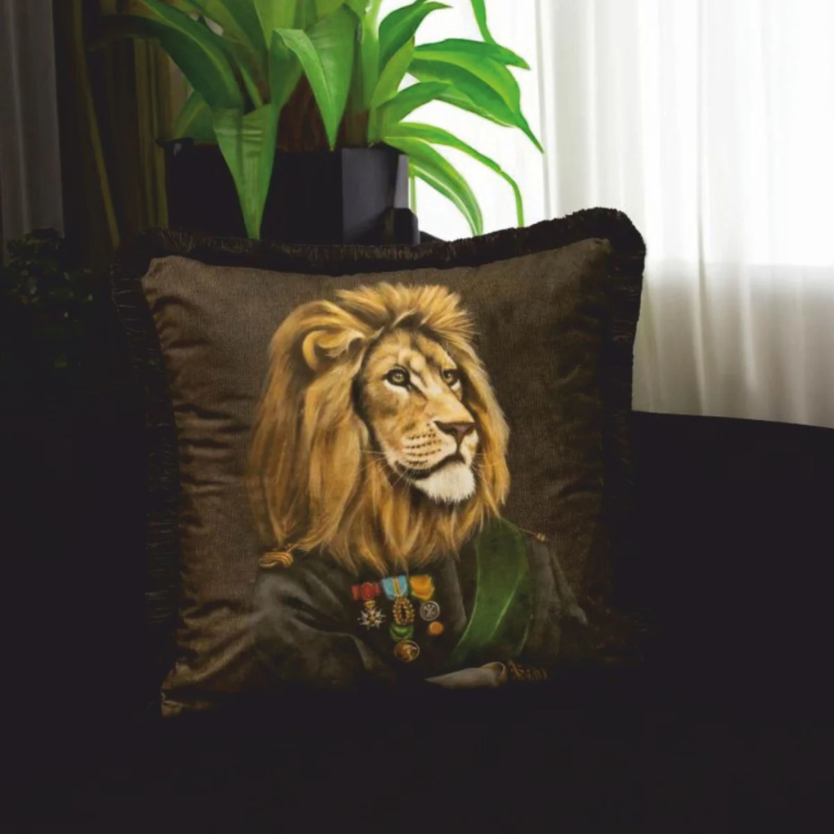 Luxury decorative velvet cushion officer lion brown / black 45 x 45 cm