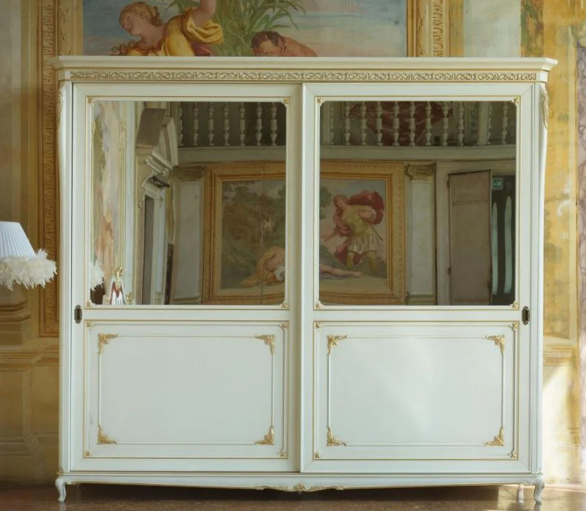 Luxury baroque bedroom wardrobe white / gold 290 x 68 x H. 254 cm - wardrobe with 2 mirrored sliding doors - noble and magnificent