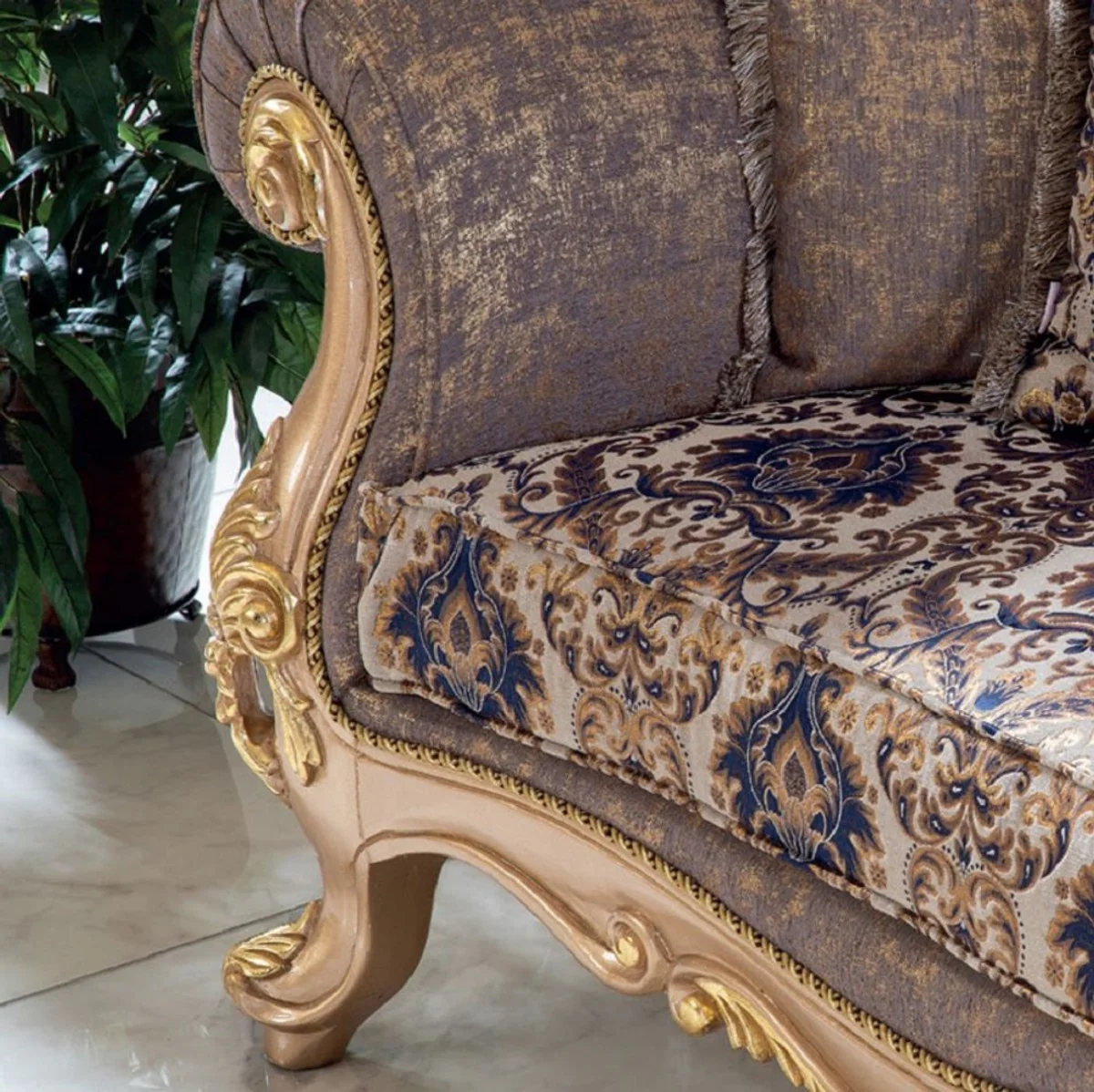 Luxury Baroque Sofa Purple / Gray / Gold 240 x 90 x H. 123 cm - Handmade Living Room Sofa with Elegant Pattern - Baroque Living Room Furniture - Noble & Magnificent