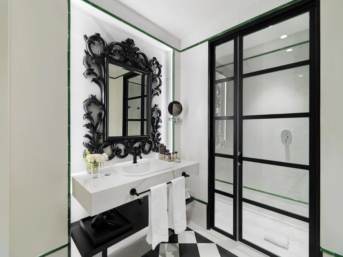 Luxury baroque mirror black - handmade wall mirror in baroque style - magnificent baroque decorative accessories