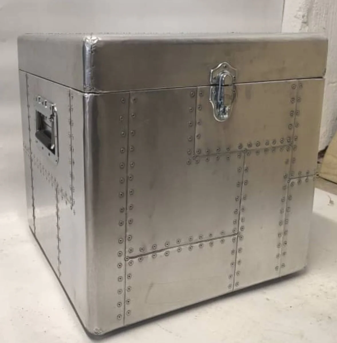 From the luxury collection of Casa Padrino!