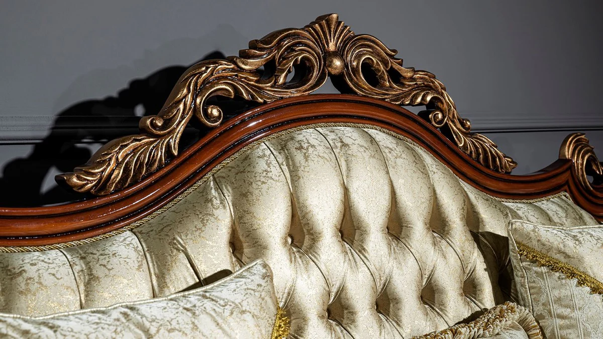 Luxury baroque sofa gold / brown / bronze 245 x 92 x H. 127 cm - living room sofa with elegant pattern and decorative pillows - noble baroque furniture