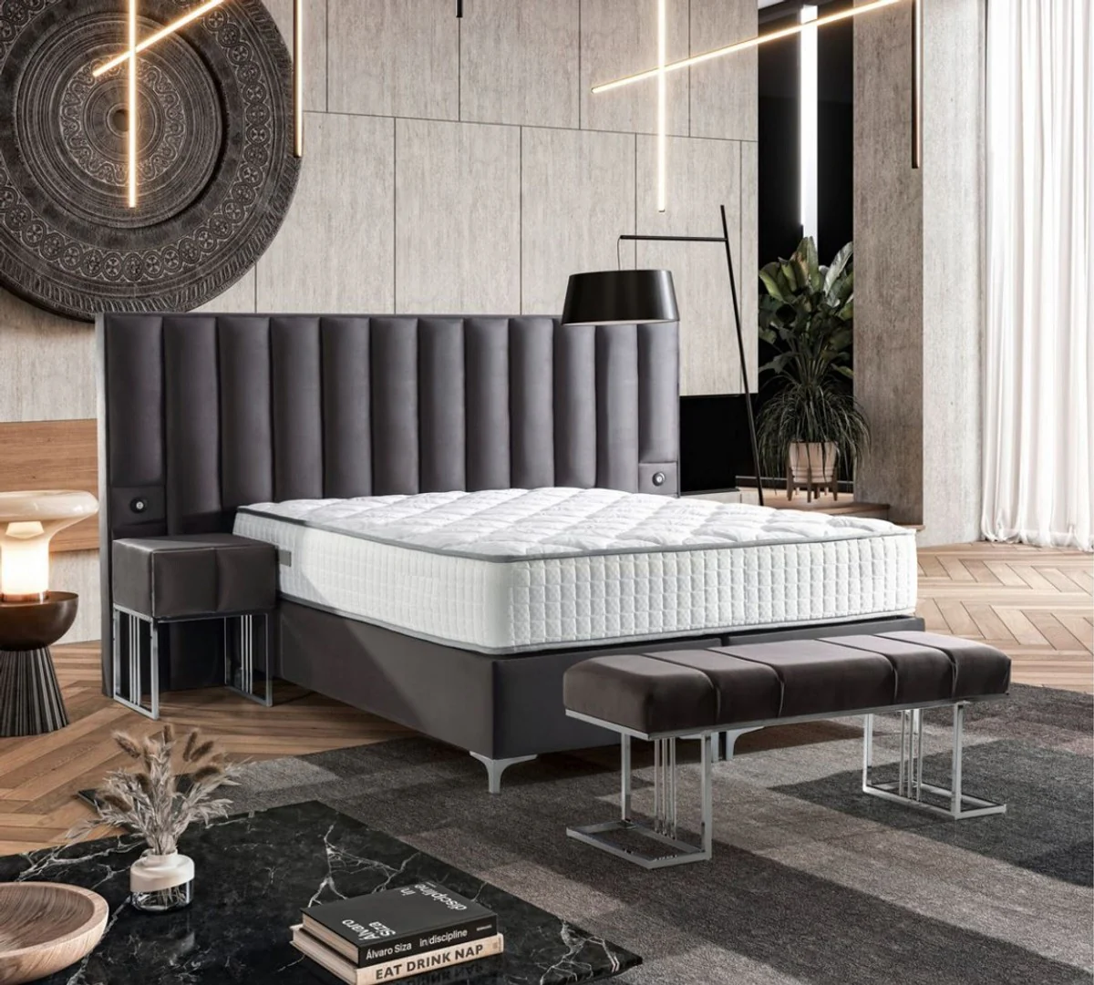 Luxury double bed gray / silver - Various sizes - Solid wood bed with headboard and mattress - Bedroom furniture - Hotel furniture - Luxury furniture